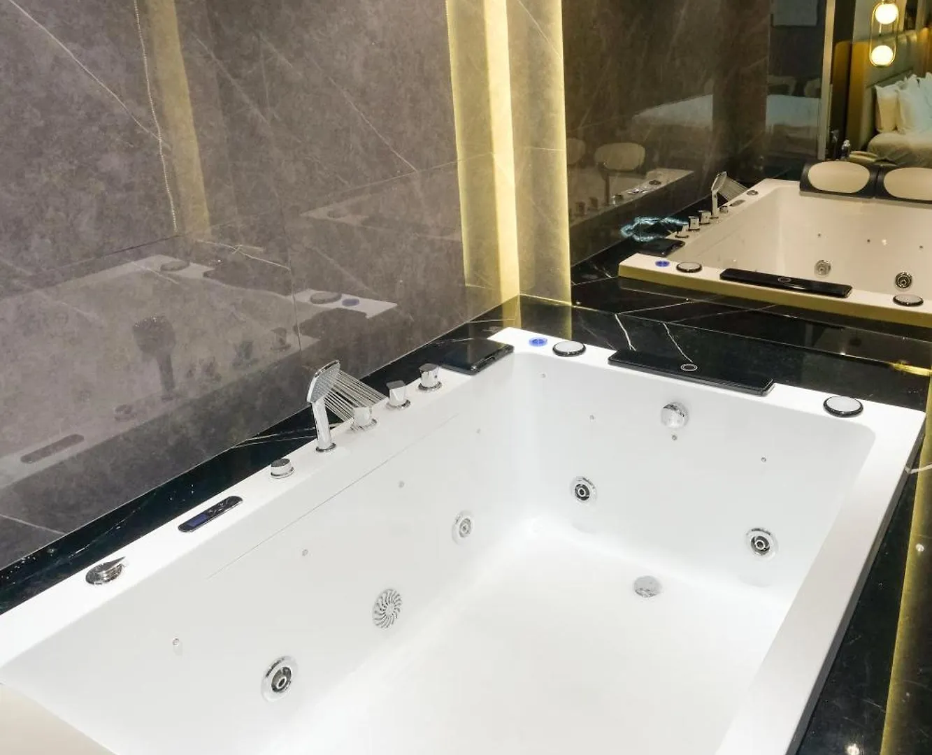 Enjoy Boutique Saigon Hotel Ho Chi Minh City