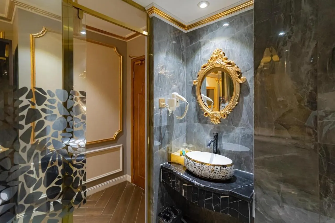 Enjoy Boutique Saigon Hotel مدينة هوشي منه فيتنام