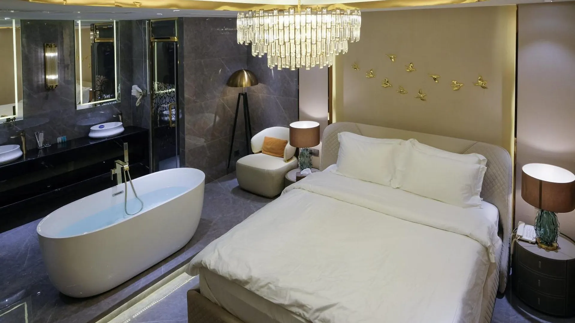 Enjoy Boutique Saigon Hotel مدينة هوشي منه